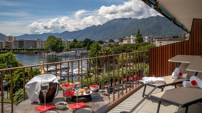 Image 51 - Hotel & Lounge Lago Maggiore