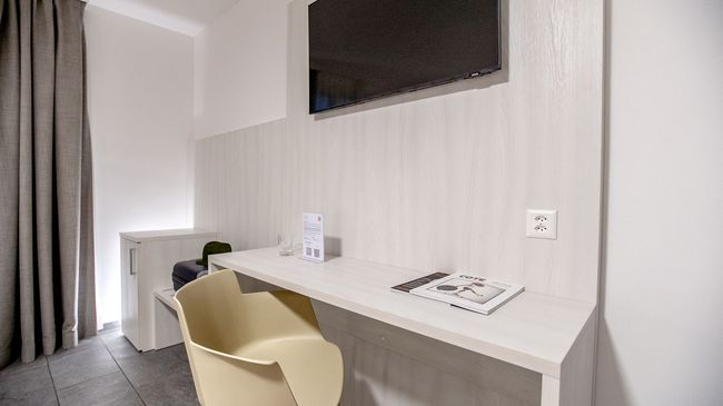 Image 24 - Miralago Locarno Easy Rooms