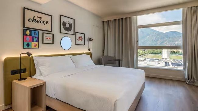 Image 17 - Hampton by Hilton Locarno