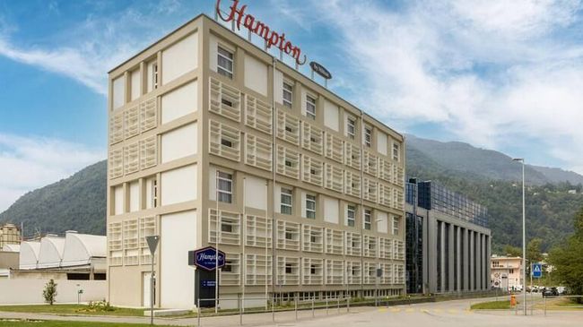 Image 12 - Hampton by Hilton Locarno