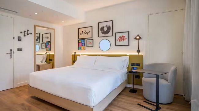 Image 22 - Hampton by Hilton Locarno